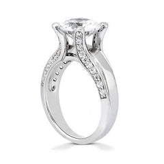 Round Brilliant Moissanite Engagement Ring