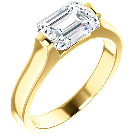 Emerald / Radiant cut Solitaire Ring