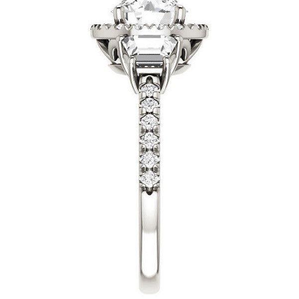 Round Brilliant Three Stone style Engagement Ring