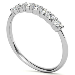 7-Stone Round Brilliant Moissanite Shared-Prong Ring 2.5mm 0.42ct