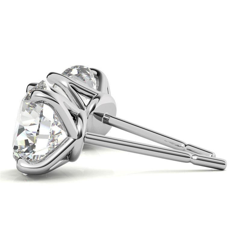 4-Prong Round Moissanite Stud Earrings