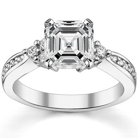 Round Brilliant Moissanite Engagement Ring, 0.28ct