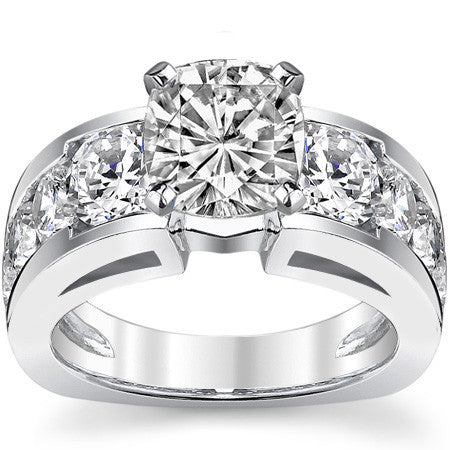 Round Brilliant Moissanite Engagement Ring Setting 2.4ct