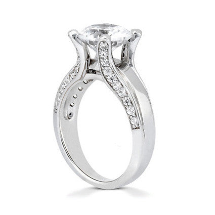 Round Brilliant Moissanite Engagement Ring