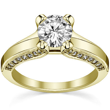Round Brilliant Moissanite Engagement Ring