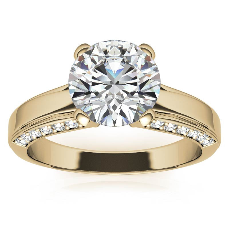 Round Brilliant Moissanite Engagement Ring