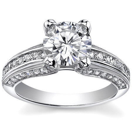 Round Brilliant Moissanite Engagement Ring