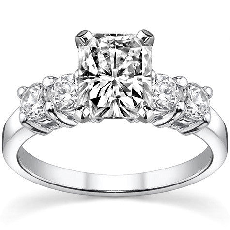 Round Brilliant Moissanite Engagement Ring Setting 0.60ct