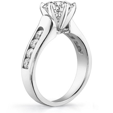 2.5mm Round Brilliant Moissanite Engagement Ring Setting 0.5ct
