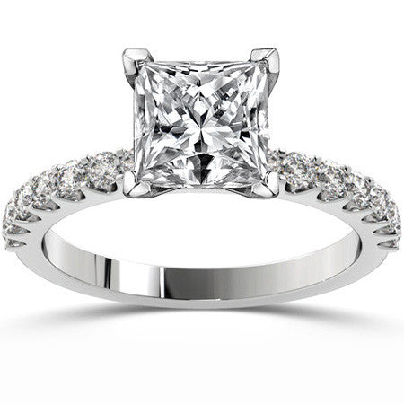 Round Brilliant Moissanite Shared Prong Semi-Eternity Ring (0.42ct)