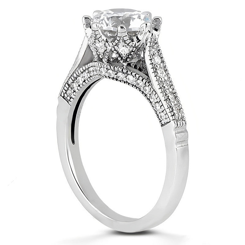 Round Antique Moissanite Engagement Ring