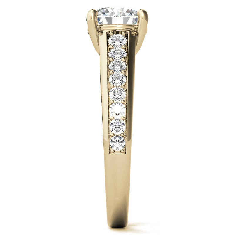 Round Brilliant Moissanite Engagement Ring