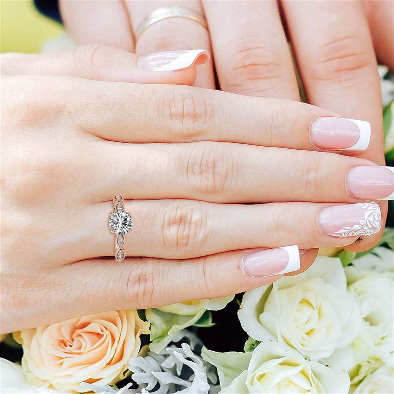 Round Brilliant Moissanite Engagement Ring
