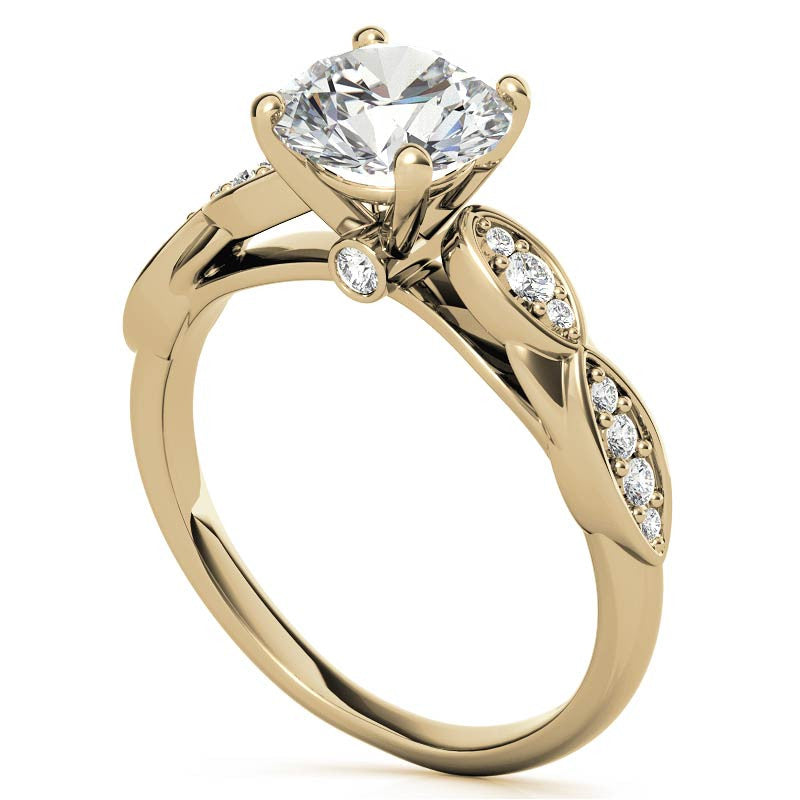 Round Brilliant Moissanite Engagement Ring