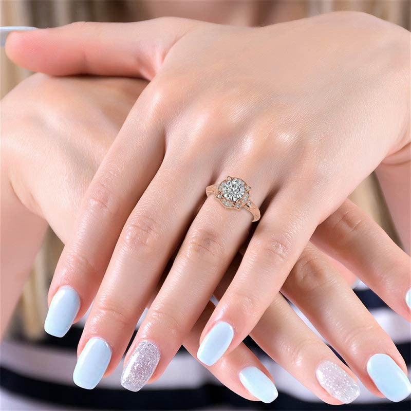 Round Antique Halo Moissanite Engagement Ring