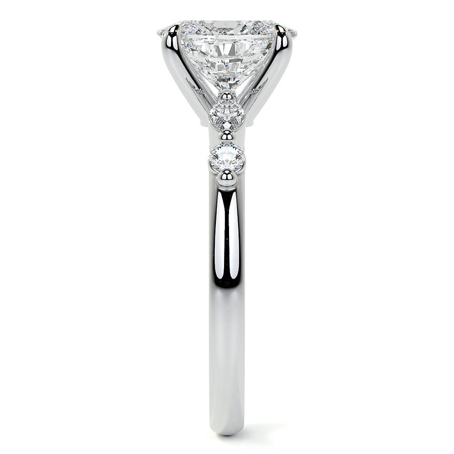 Single Prong Oval Scalloped Moissanite Engagement Ring
