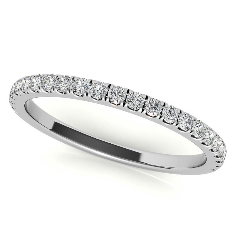 Oval Moissanite Graduated Halo Engagement Ring