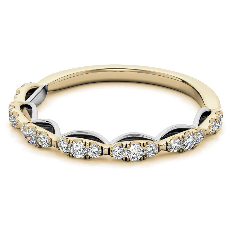 Scallop Design Oval Halo Moissanite Engagement Ring