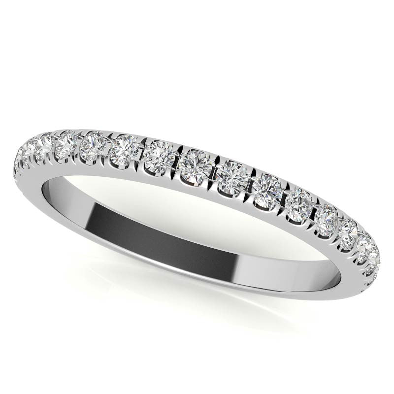 Round 6-prong Graduated Moissanite Engagement Ring