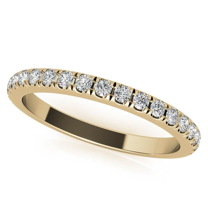 Round 6-prong Graduated Moissanite Engagement Ring