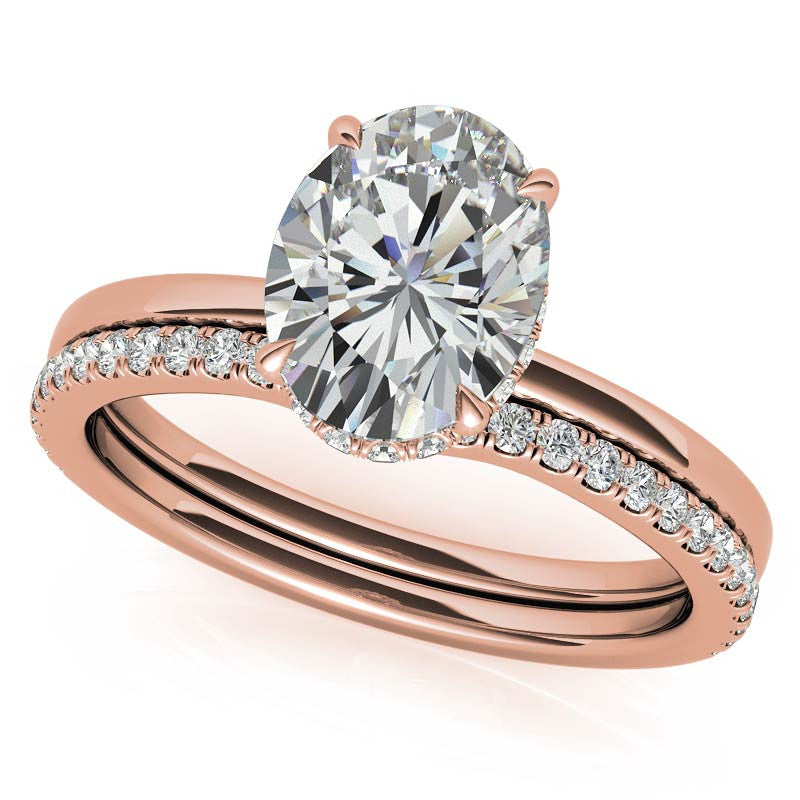 Diamond Collar 4-Prong Oval Moissanite Engagement Ring