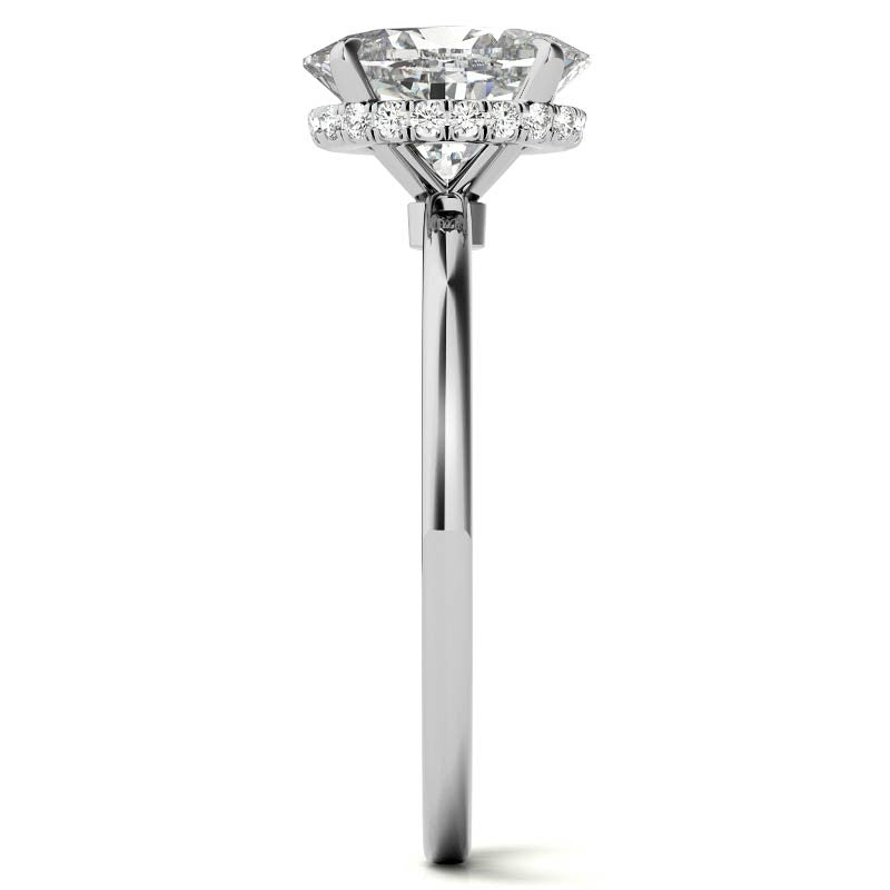 Diamond Collar 4-Prong Oval Moissanite Engagement Ring