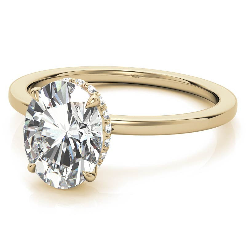Diamond Collar 4-Prong Oval Moissanite Engagement Ring