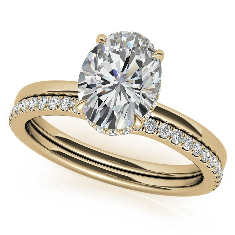 Diamond Collar 4-Prong Oval Moissanite Engagement Ring