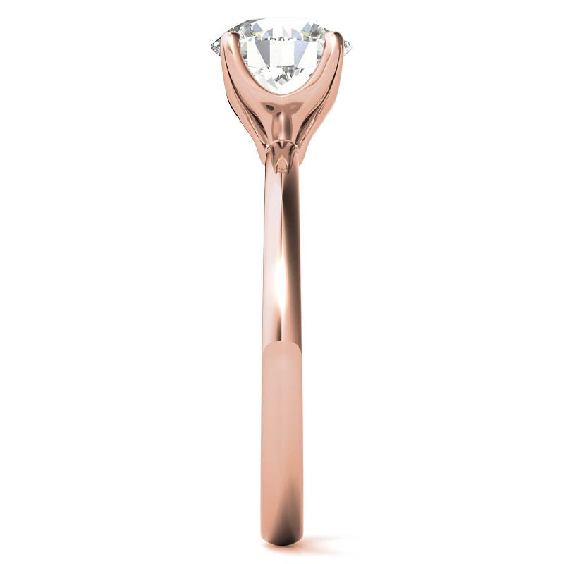 Novo Round Brilliant Moissanite Solitaire Ring