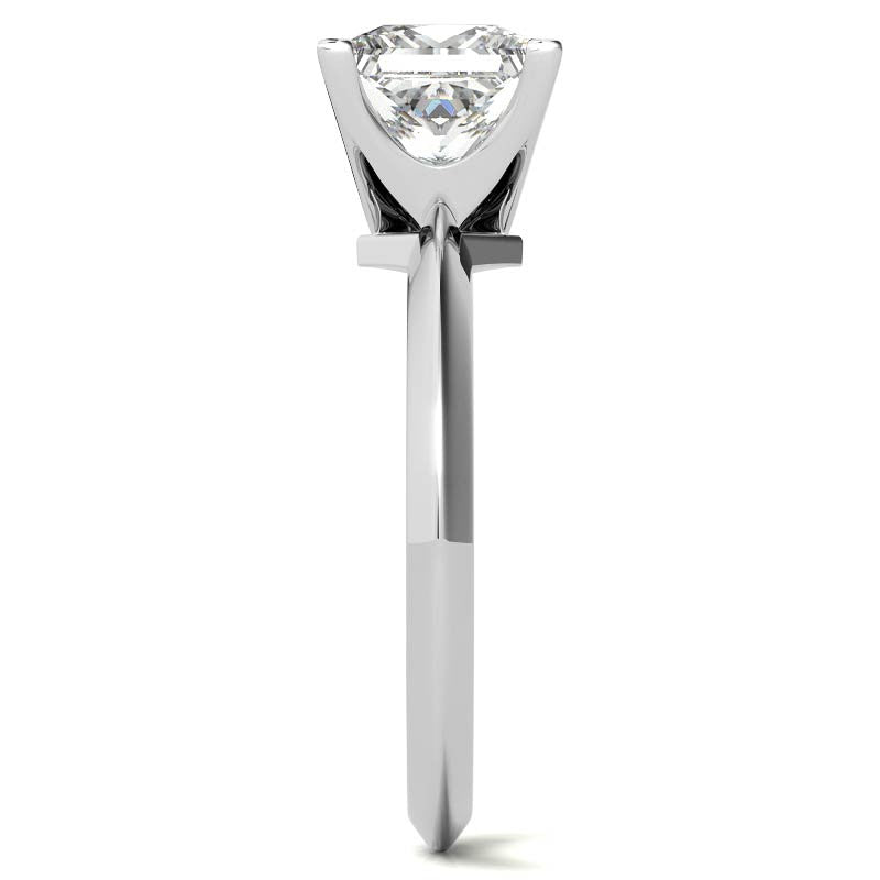 Knife-edge Princess cut Moissanite Solitaire Ring