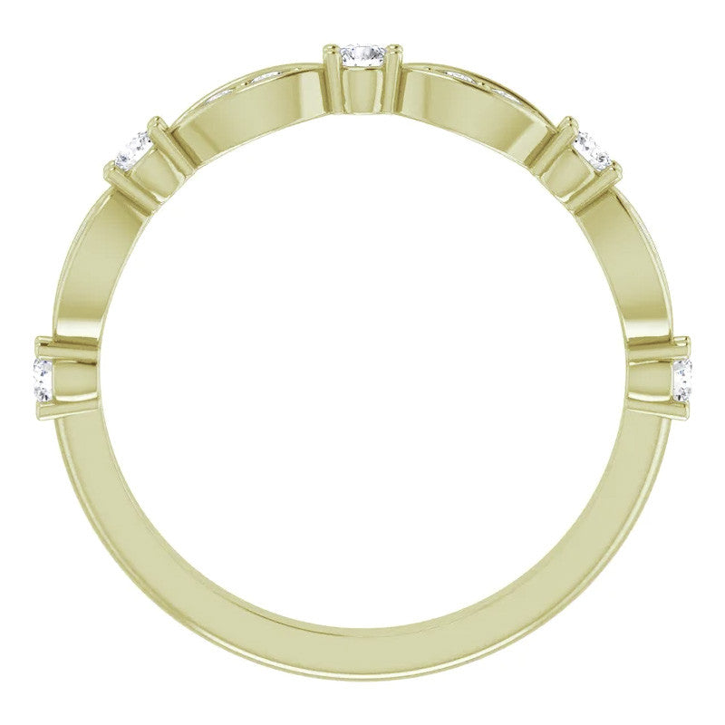 Round Brilliant Moissanite Scalloped Stackable Band
