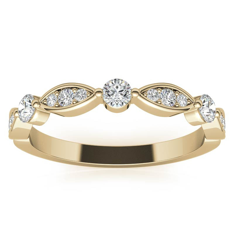 Scallop Design Round Brilliant Moissanite Stackable Band