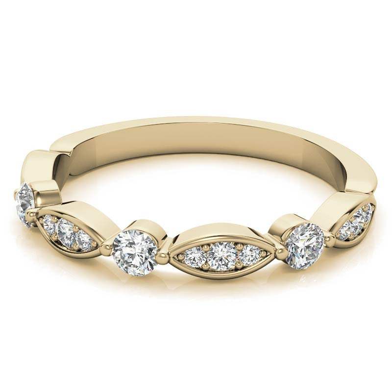 Scallop Design Round Brilliant Moissanite Stackable Band