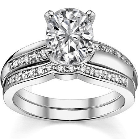 Round Brilliant Moissanite Engagement Ring, 0.10ct