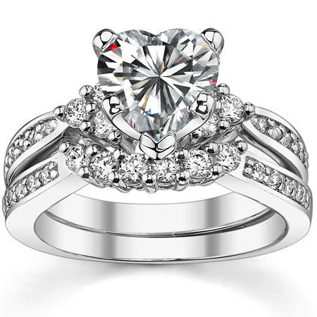 Round Brilliant Moissanite Engagement Ring, 0.28ct