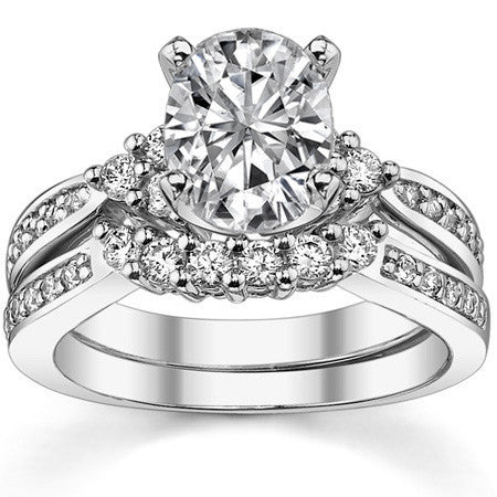 Round Brilliant Moissanite Engagement Ring, 0.28ct
