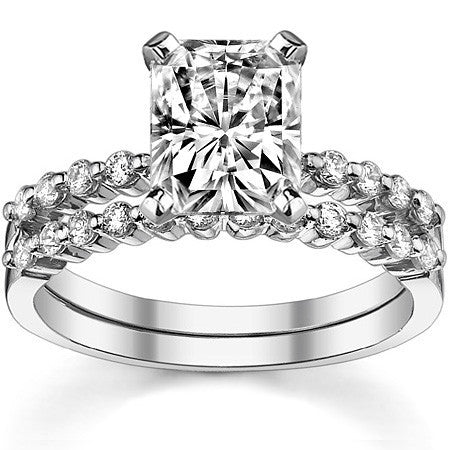 Moissanite Shared Prong Engagement Ring, 0.20ct