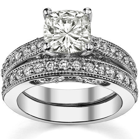 Round or Cushion Antique Style Moissanite Engagement Ring