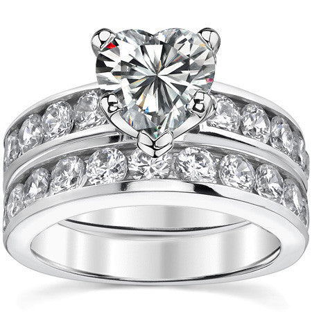 Round Brilliant Moissanite Channel-Set Engagement Ring (1ct, 3mm)