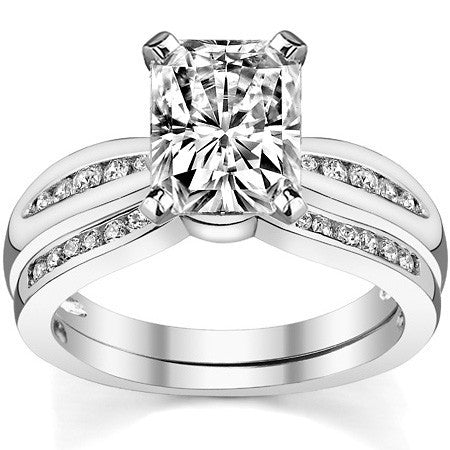 Round Brilliant Moissanite Petite Tapered Engagement Ring , 0.13ct