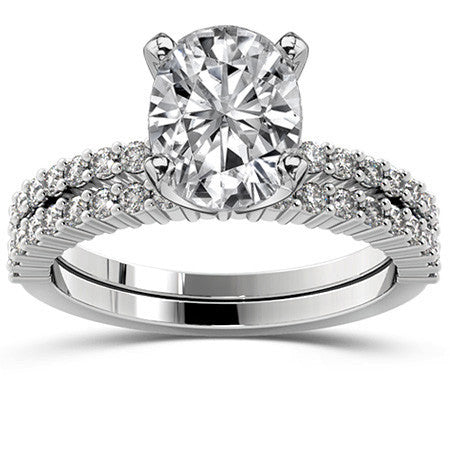 Round Brilliant Moissanite Shared-Prong Semi-Eternity Ring (0.27ct)