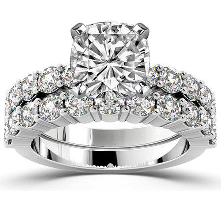 Round Brilliant Moissanite Shared-Prong Semi-Eternity Ring, 1ct