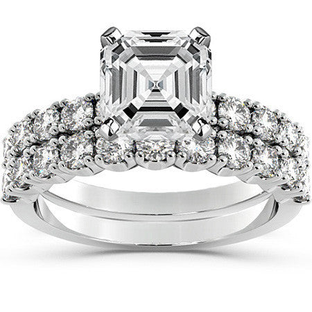 Round Brilliant Moissanite 4-Prong Set Semi-Eternity Ring (0.60ct)
