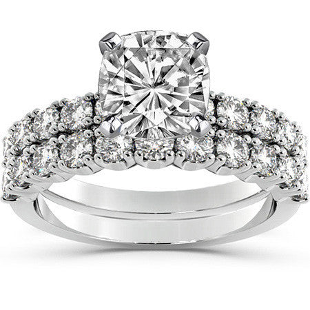 Round Brilliant Moissanite 4-Prong Set Semi-Eternity Ring (0.60ct)