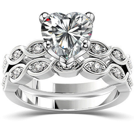 Round Brilliant Moissanite Infinity Style Semi-Eternity Ring (0.12ct)