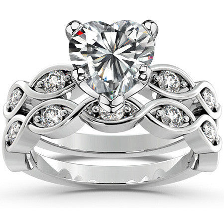 Round Brilliant Moissanite Infinity Style Semi-Eternity Ring (0.36ct)