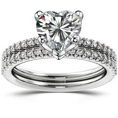 Round Brilliant Moissanite Shared-Prong Semi-Eternity Ring (0.20ct)