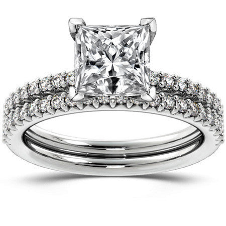 Round Brilliant Moissanite Shared-Prong Semi-Eternity Ring (0.20ct)