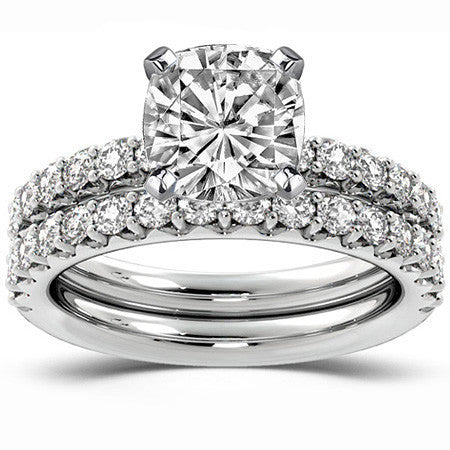 Round Brilliant Moissanite Shared-Prong Semi-Eternity Ring (0.42ct)