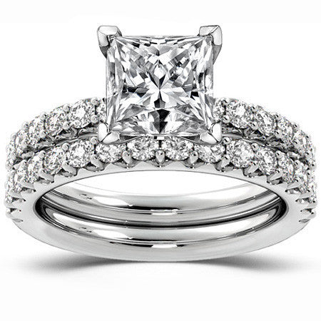 Round Brilliant Moissanite Shared-Prong Semi-Eternity Ring (0.42ct)